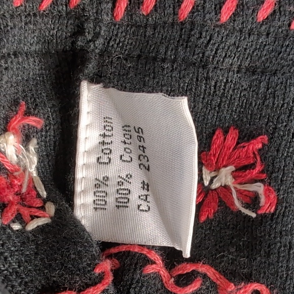 Icelandic Design sweater size M - Picture 9 of 10